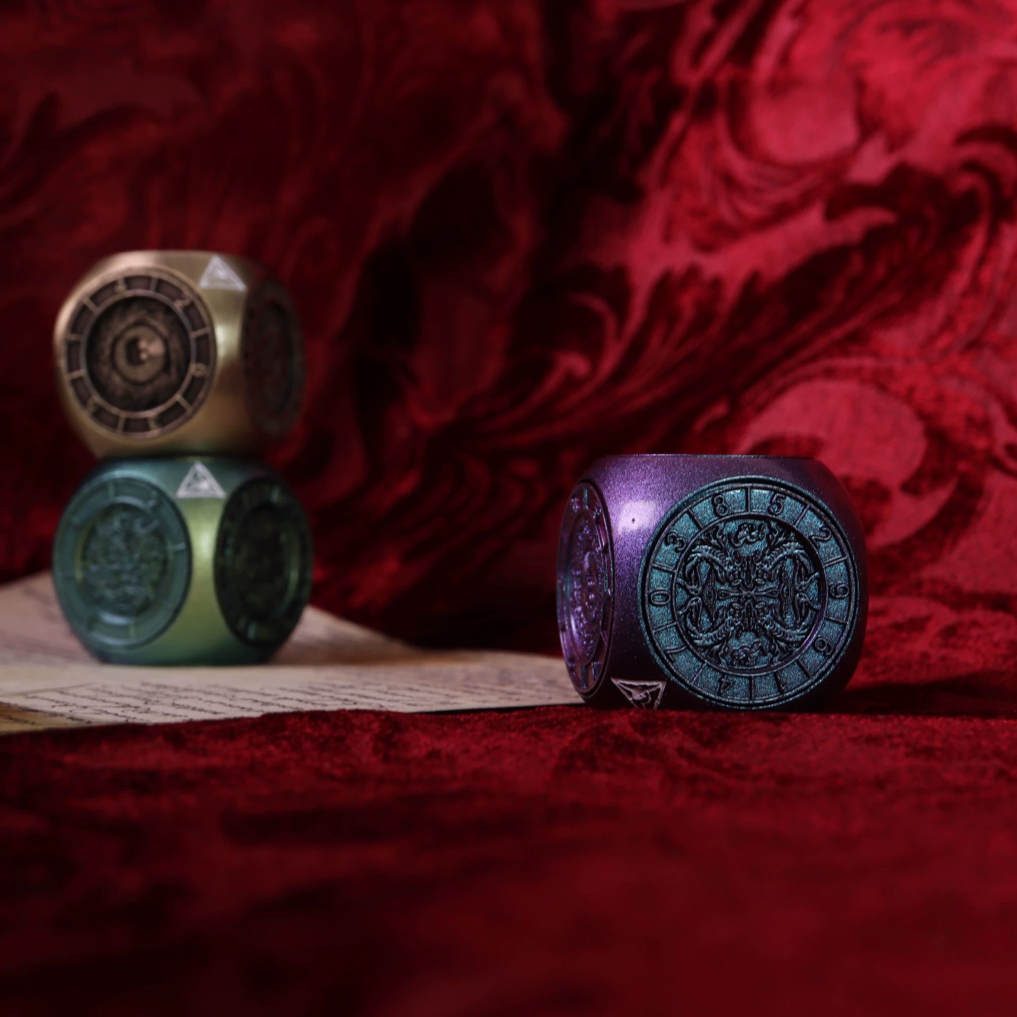 6-Sided Metal Dice Set Vintage - Vintage Collectible Board Games ulasan dan harga