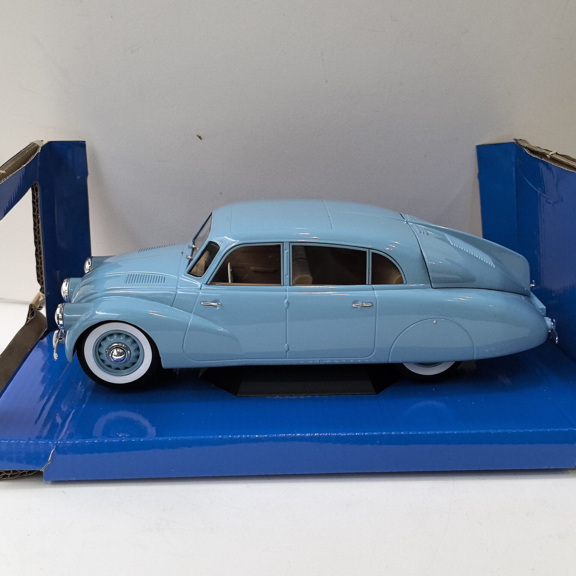 MCG Diecast 1/18 Scale TATRA 8 - Vintage Collectibles & More Llc Photos ulasan dan harga